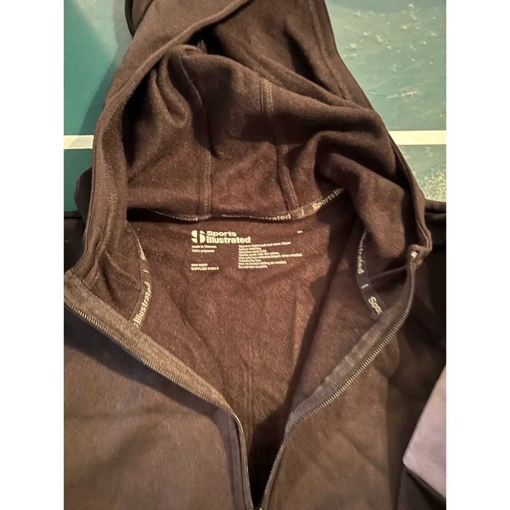 NWT Sports Illustrated Zip Up Hoodie‎ Black Gray Small